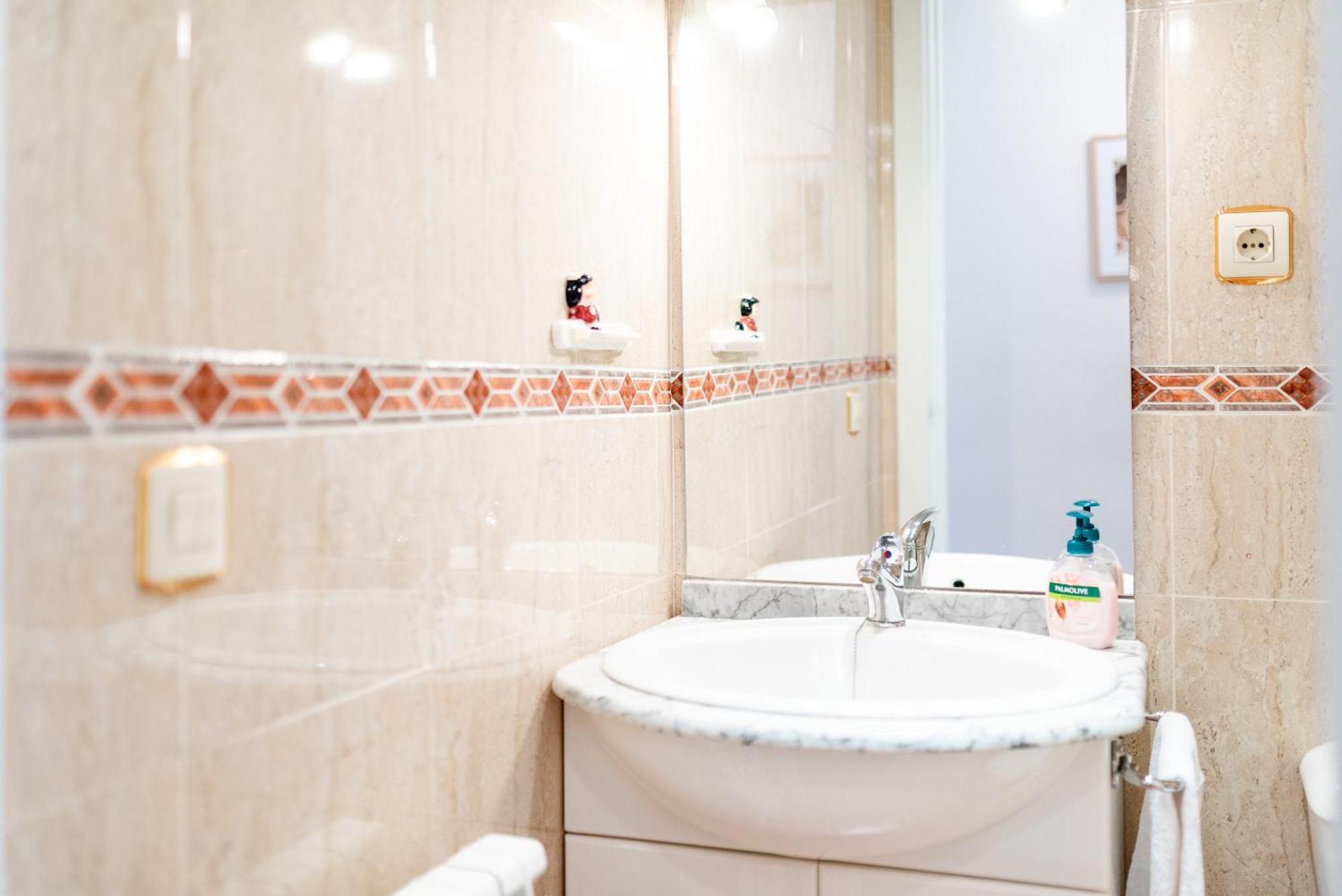 Apartamento Turismo Granada Bagian luar foto